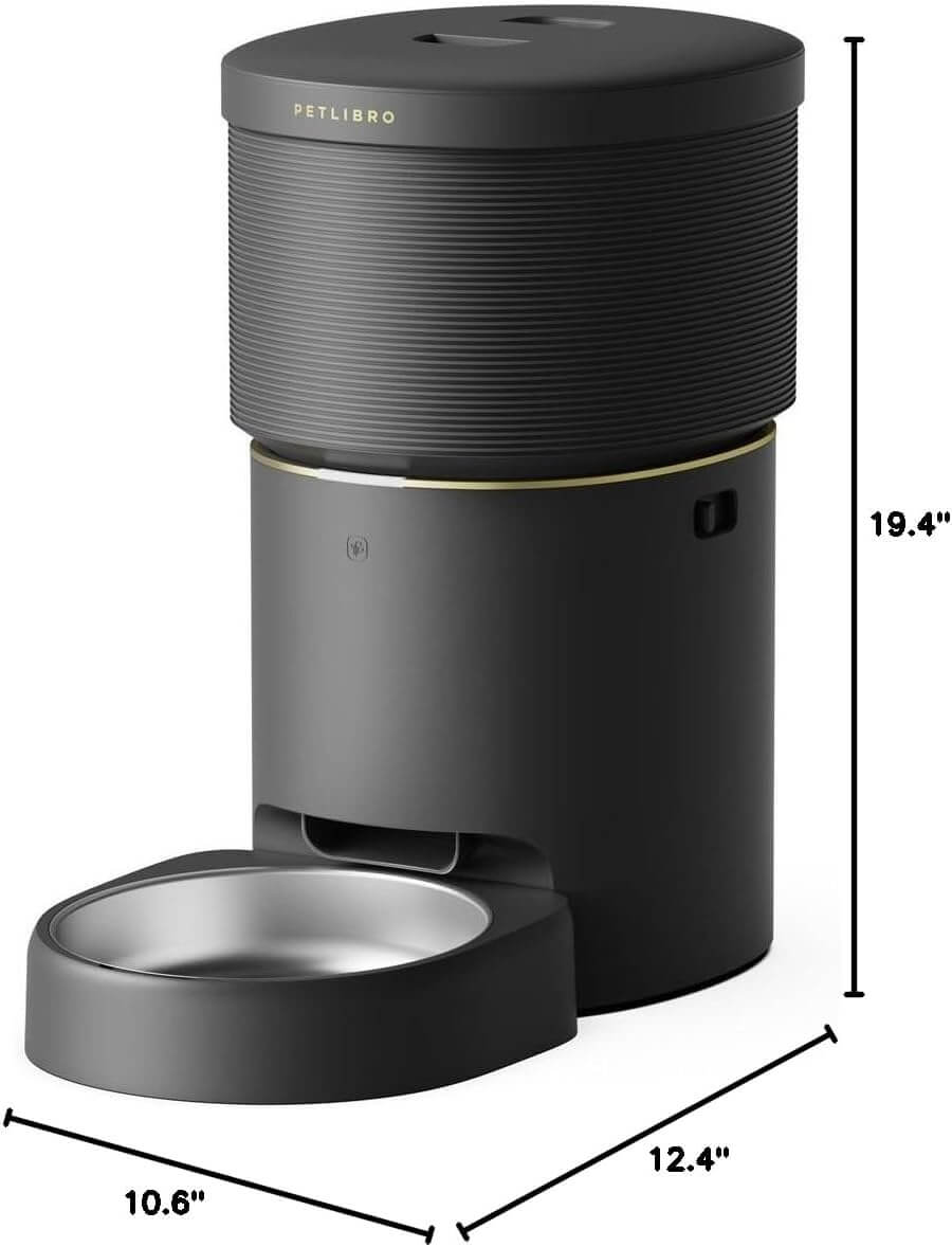 Smart pet feeder with vacuum sealing | App control