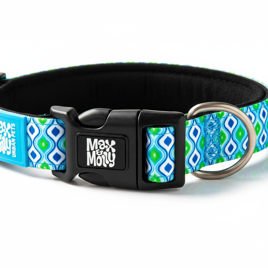 Macro neoprene collar detail