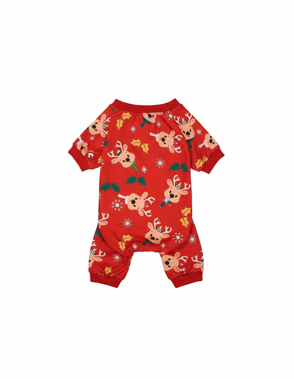 Rendier kerstpyjama op witte achtergrond