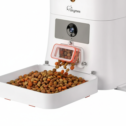 Skymee Automatic Dispensing System Close-up